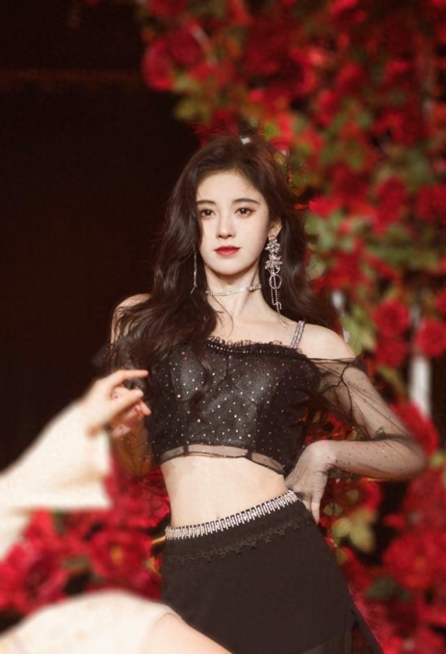 鞠婧祎四千年美女称号来源