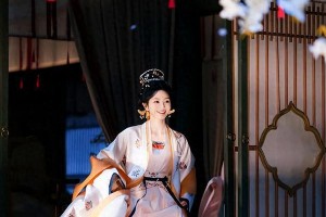 田曦薇《逐玉》花絮照曝光 百变造型展现多样魅力